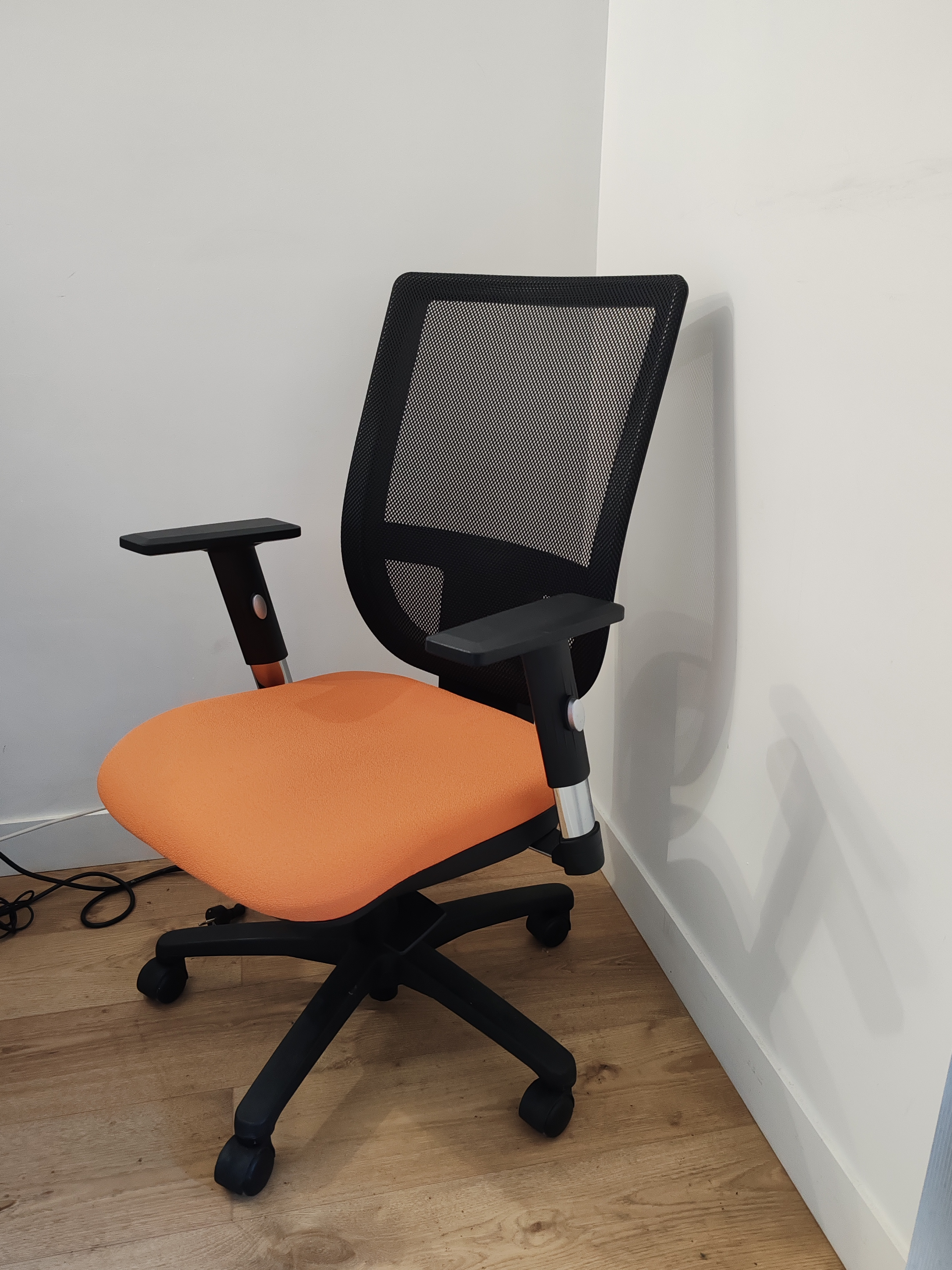 Fauteuil de bureau ergonomique - Photo 1