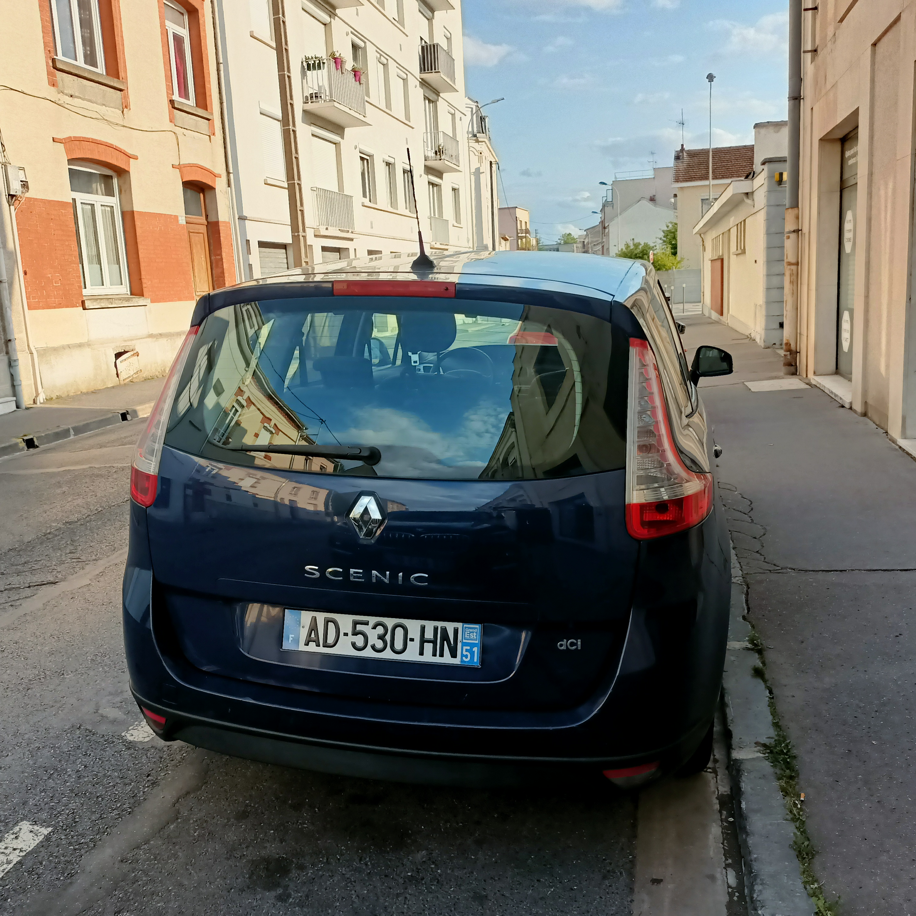 Vente Scenic3 2009 avec seulement 146500km