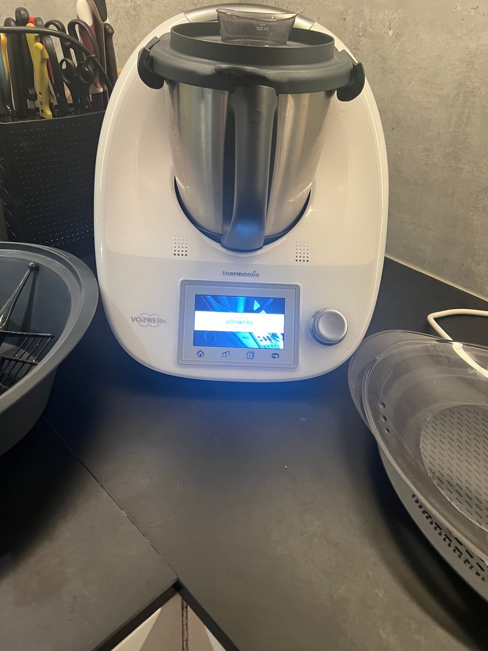 Thermomix TM5 avec accessoires à vendre.
