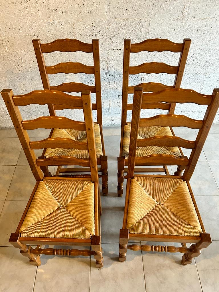 Chaise de table color en bois