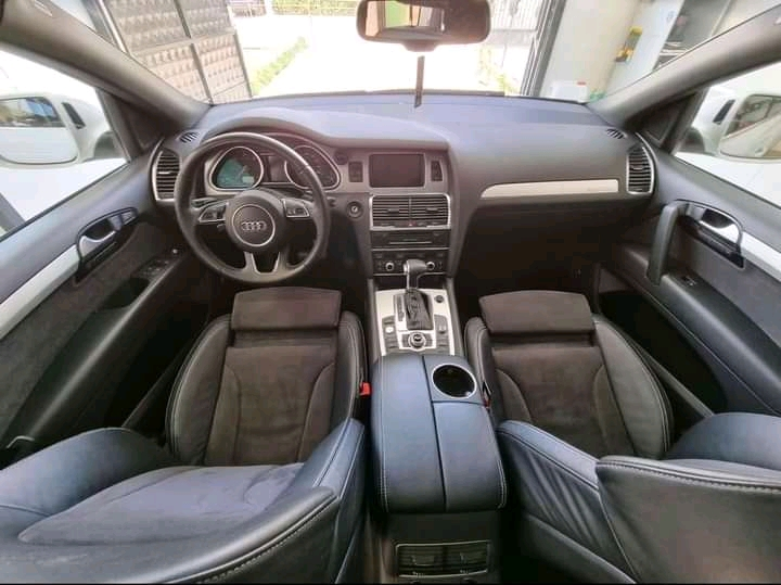 C'est une voiture à roule très bien