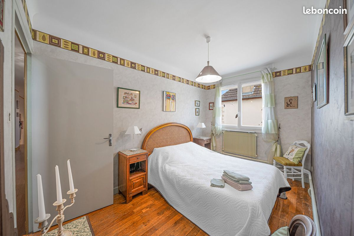 Maison spacieuse de 249 m² à vendre - Miniature 4