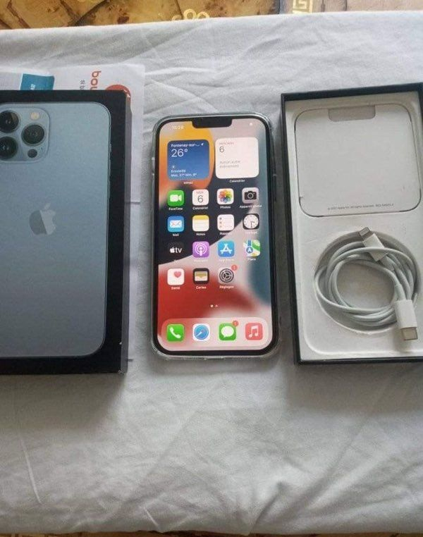 iPhone a vendre l'intéressé m'écrire en privé svp