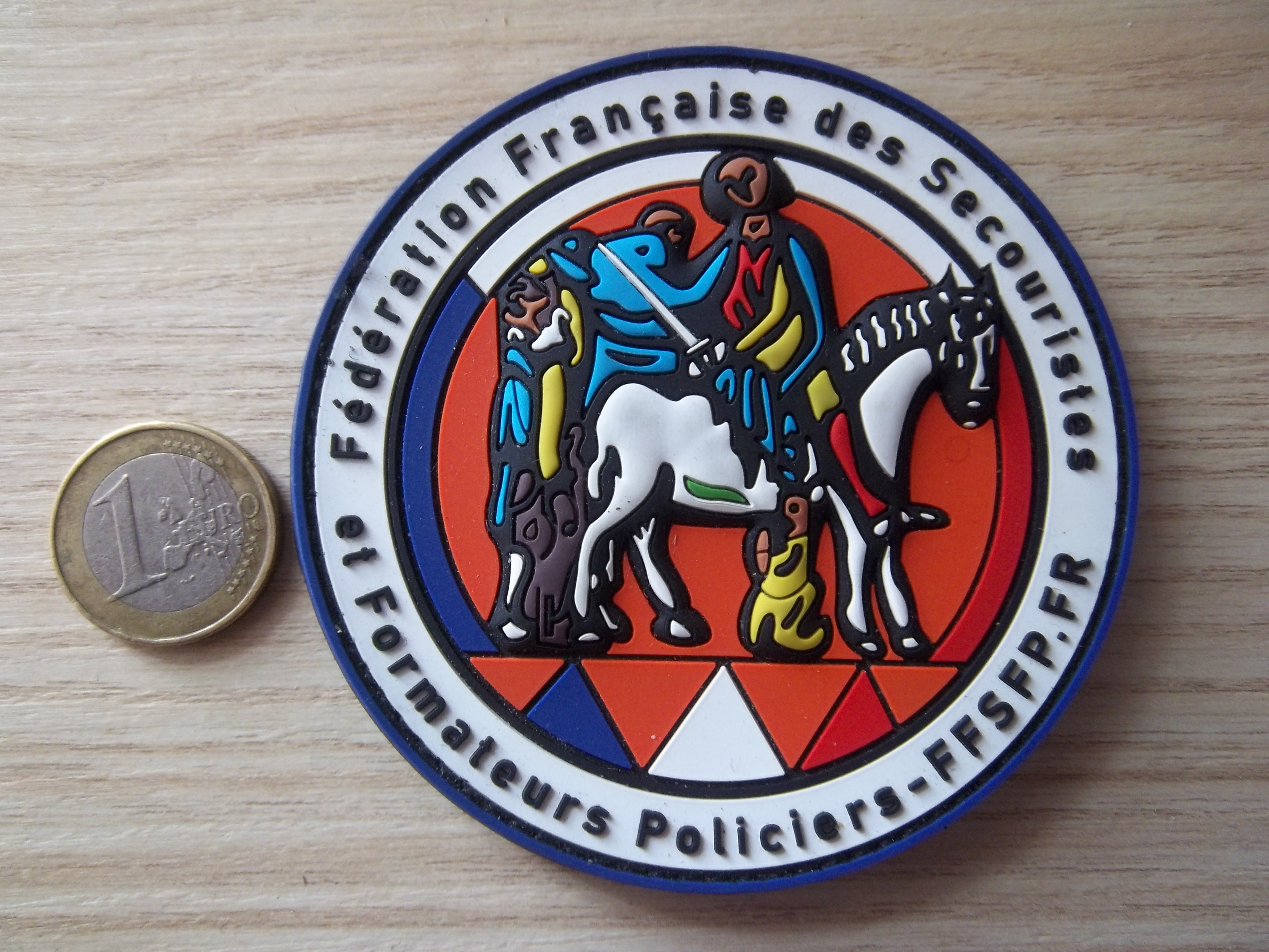 Patch PVC obsolète de la Fédération Française des Secouristes