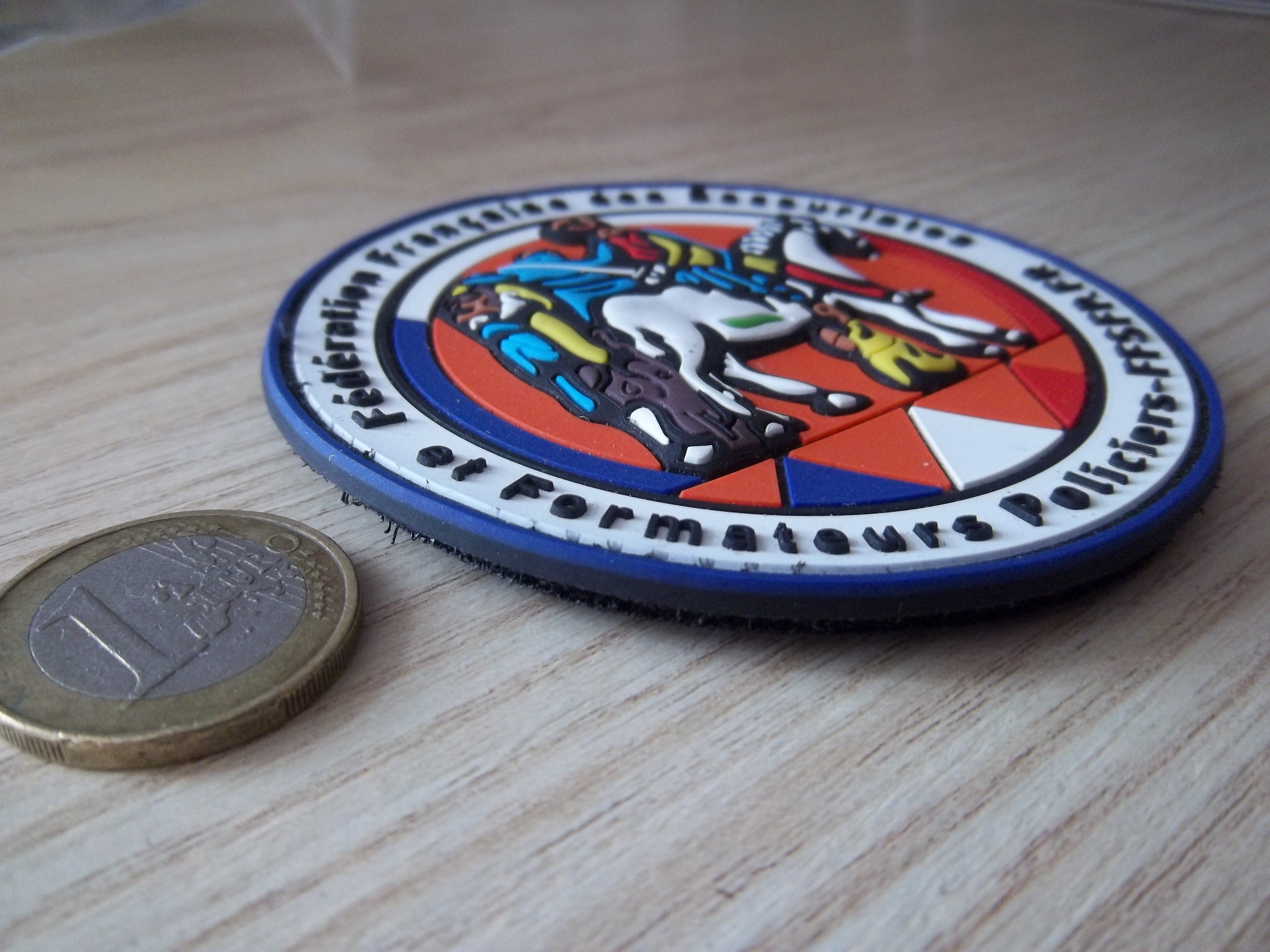 Patch PVC obsolète de la Fédération Française des Secouristes - Miniature 3