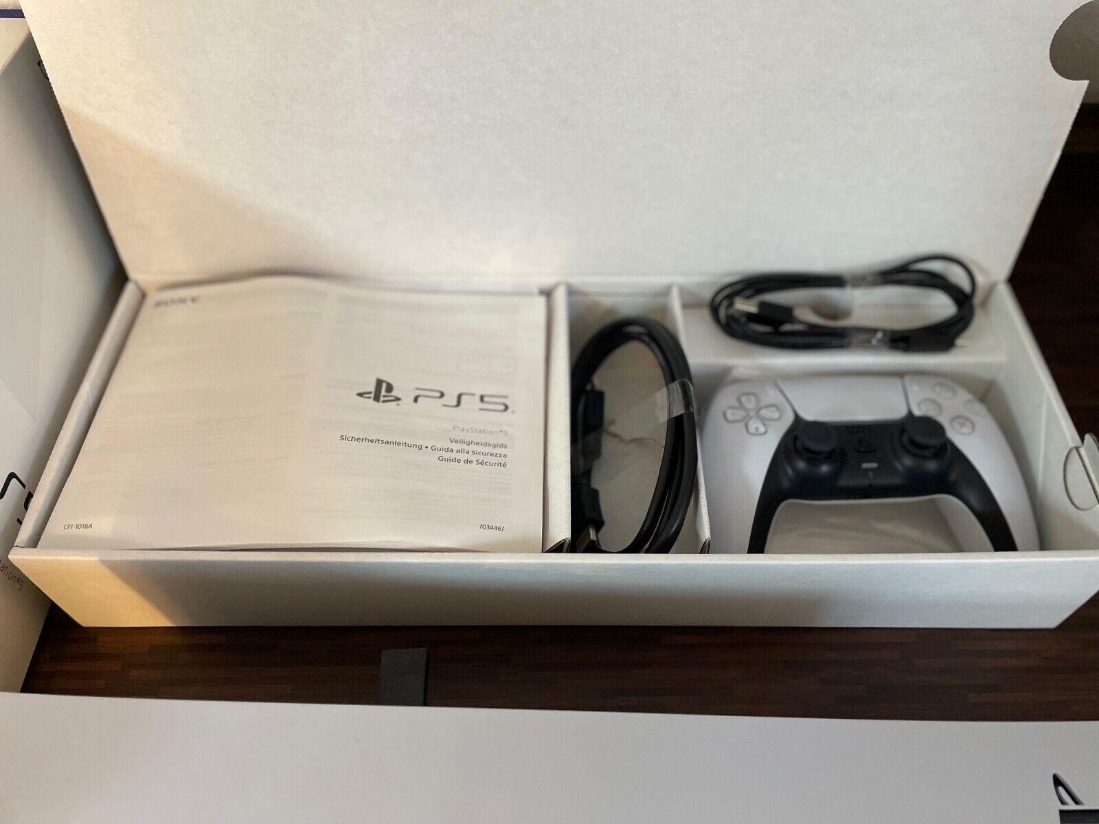 Console de jeux ps5 - Miniature 3