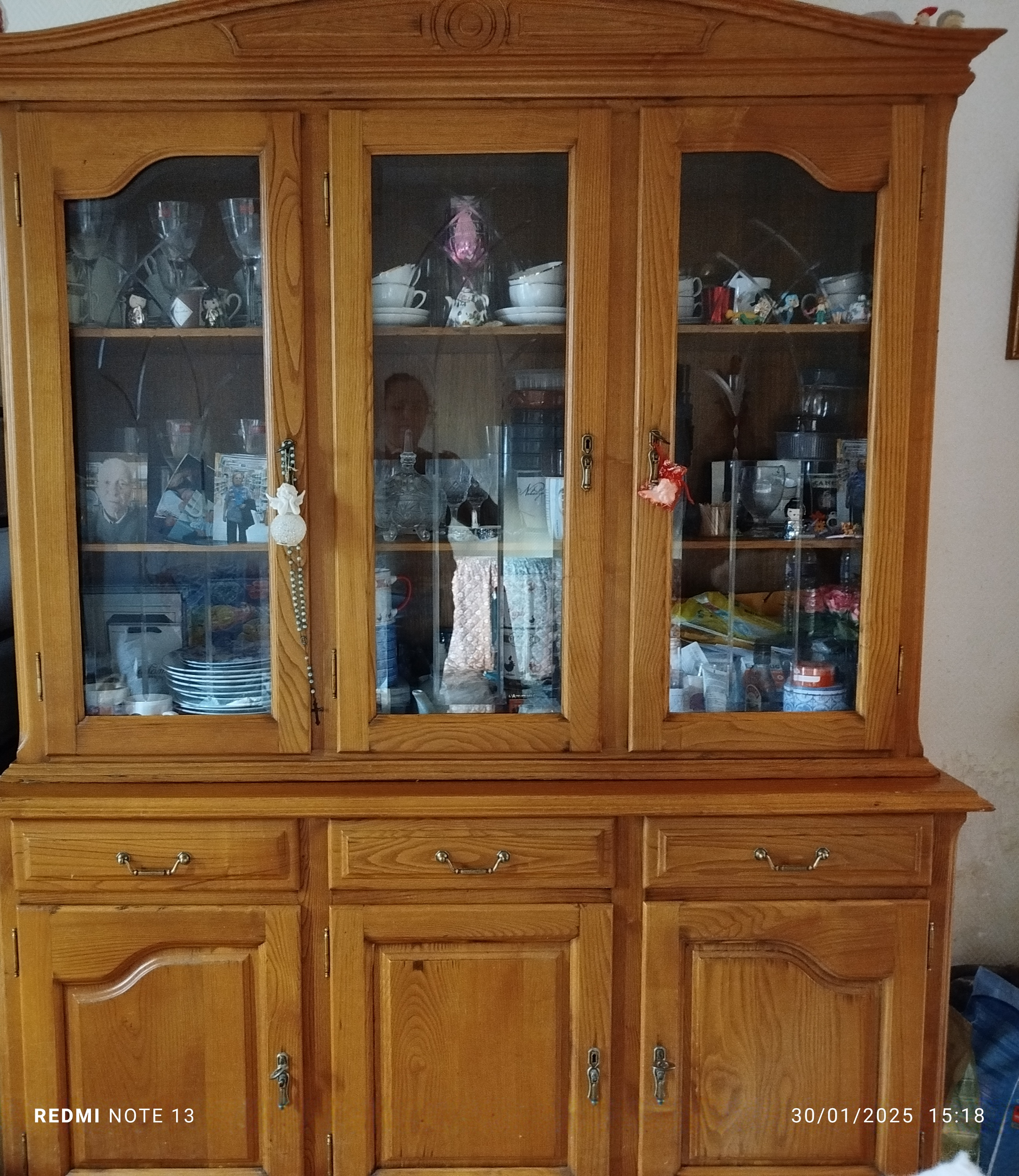 Grand Vaisselier 4 portes et 4 tiroirs en bois massif