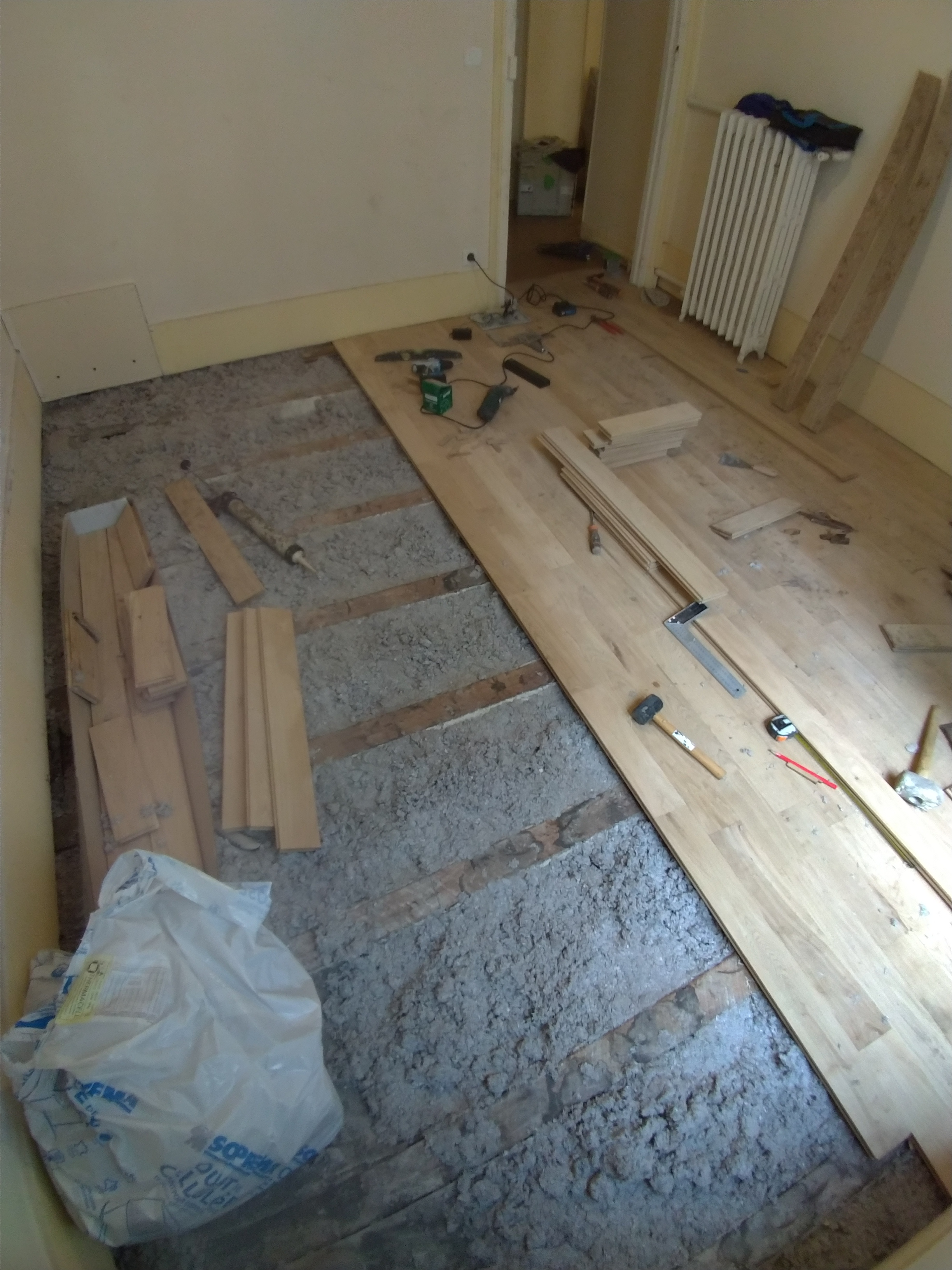 Pose parquet, réparation, ponçage sans poussière et vitrification de parquets