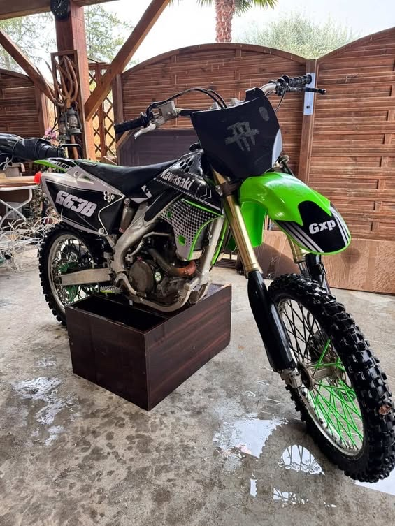 Kawasachi kx250f 2006 - Miniature 6