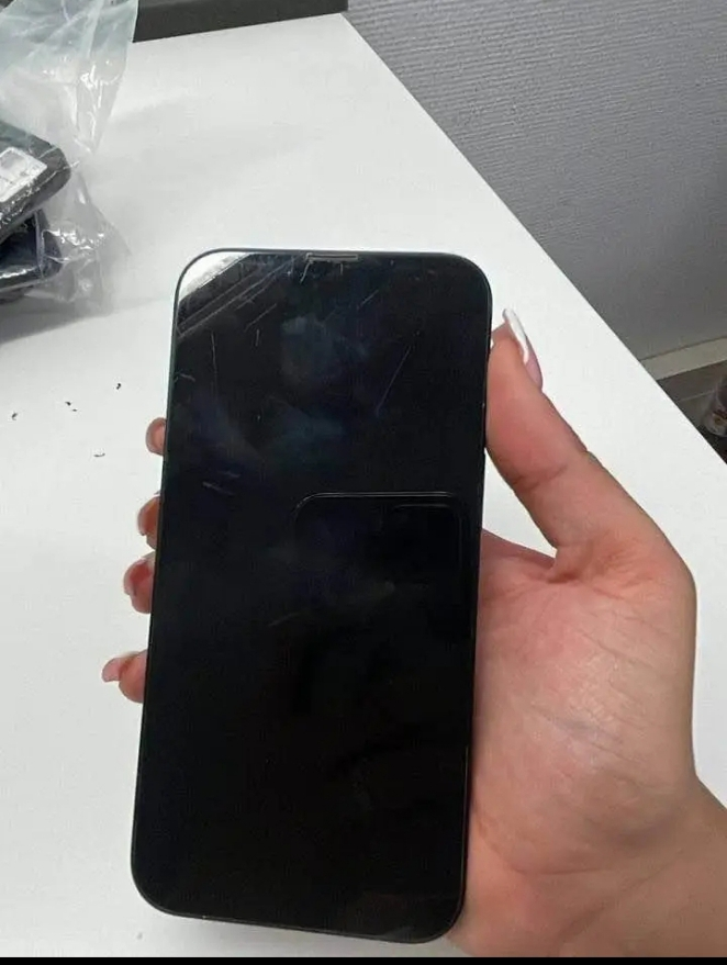 iPhone 13 pro max neuf
