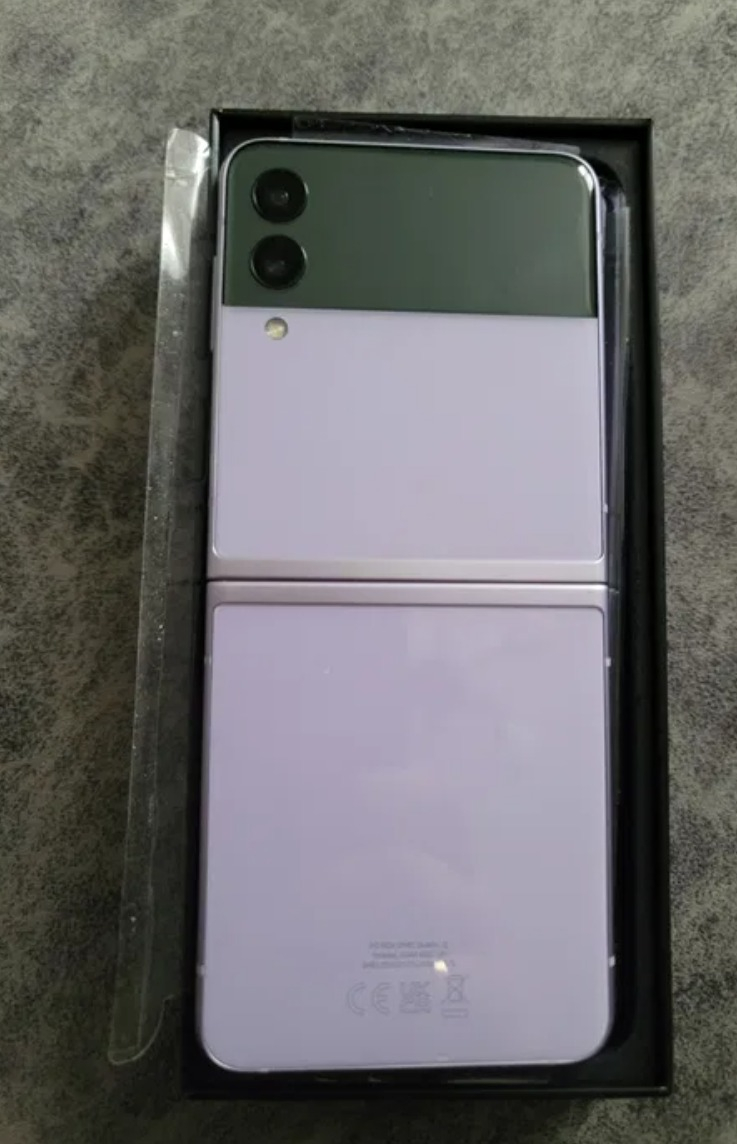Samsung Galaxy Zflip3 5G / 256 GB