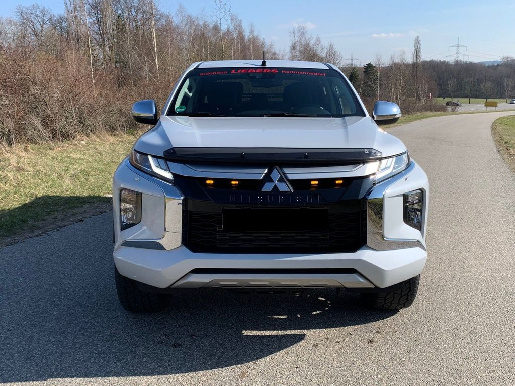 Mitsubishi L200 DK pour exportation