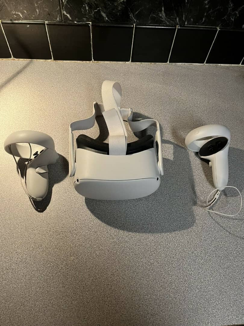 Oculus Quest 2 256 GB neuf - Miniature 3