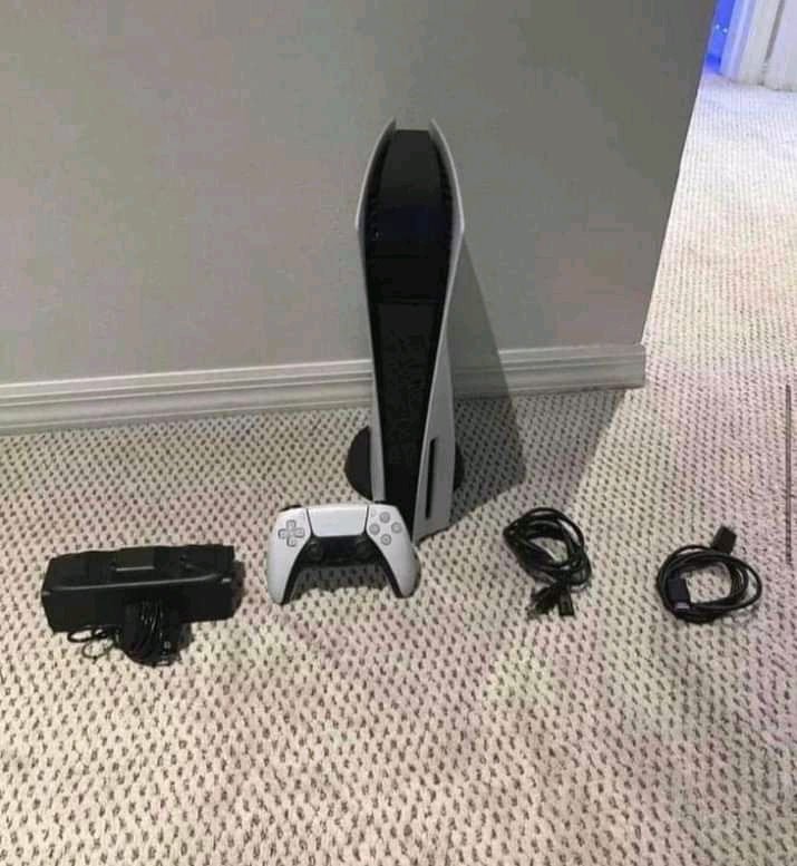 PlayStation 5 - Miniature 2