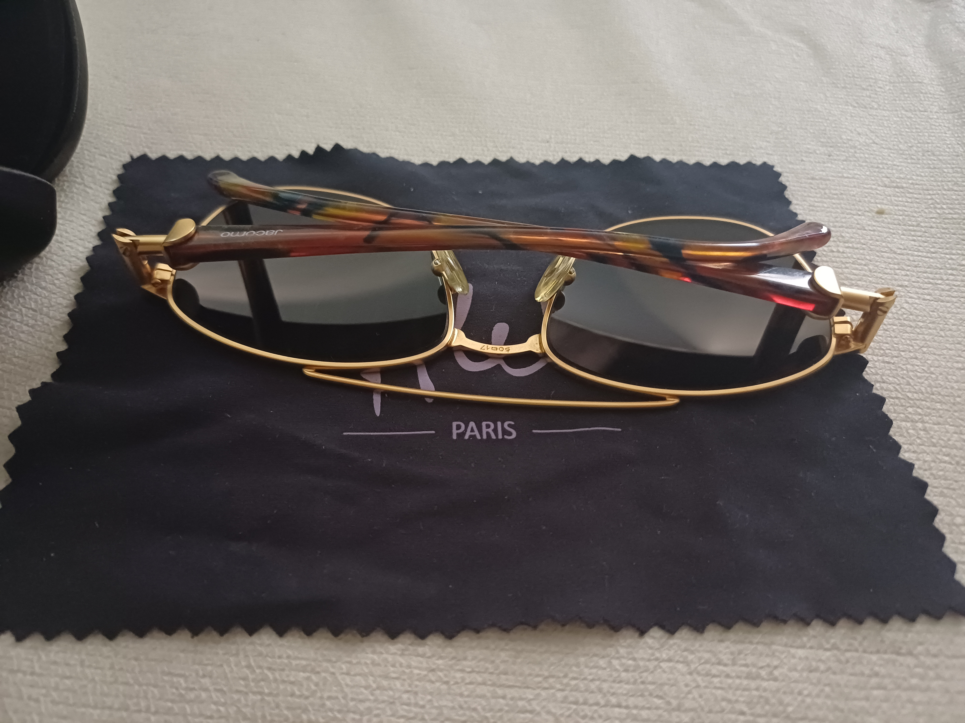 Lunettes de Soleil Stylées: Chic et Pratique pour l'Été - Miniature 2