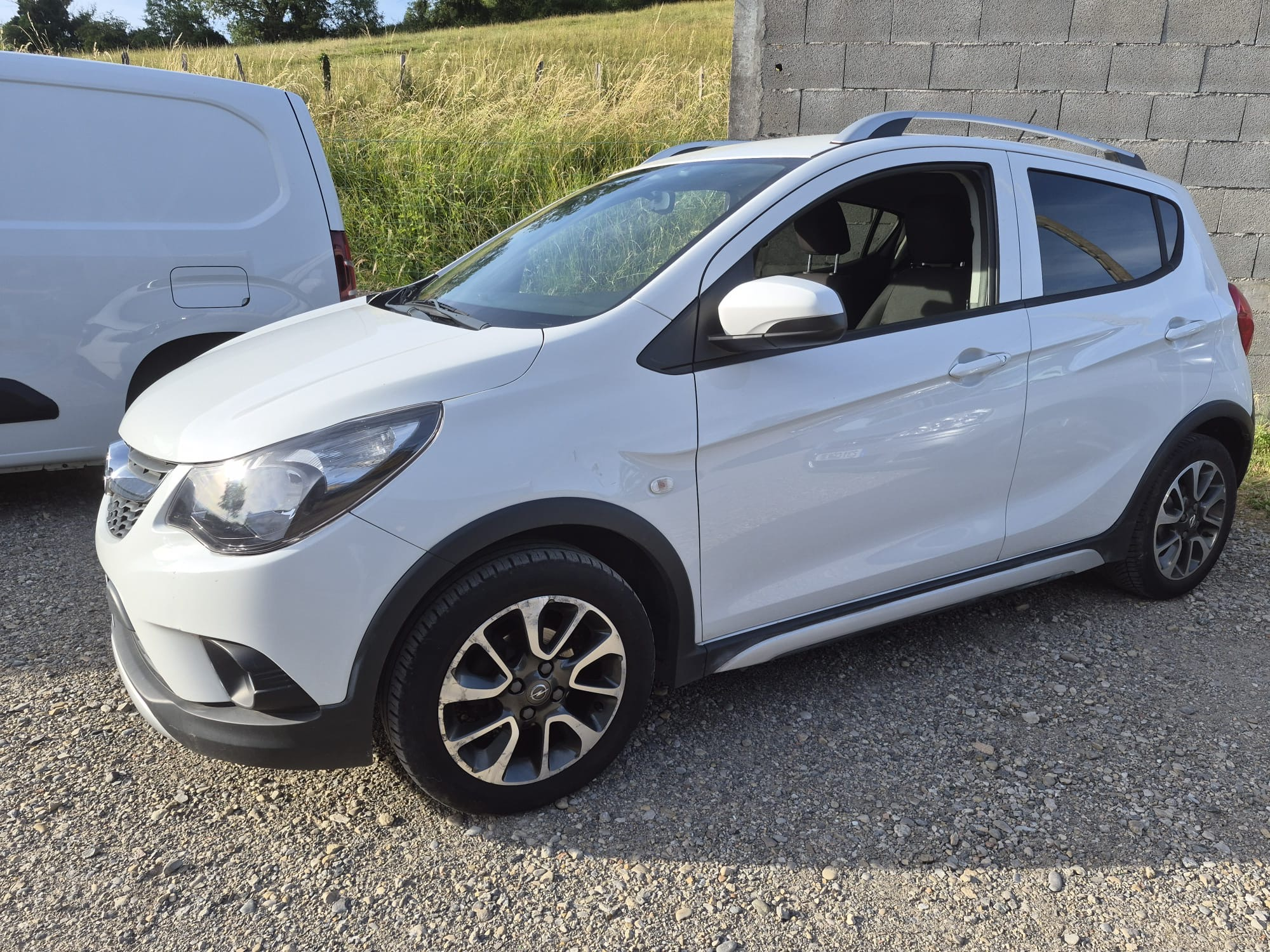 Opel Karl série spéciale ROCKS 2018 - Miniature 3