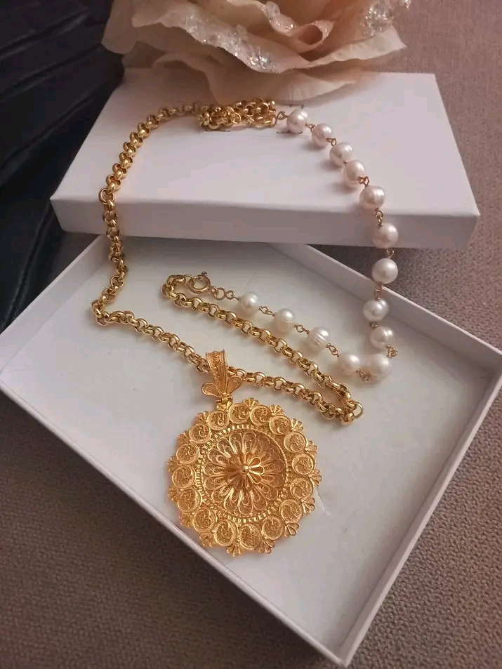 Bijoux de luxe nouvelle collection à vendre