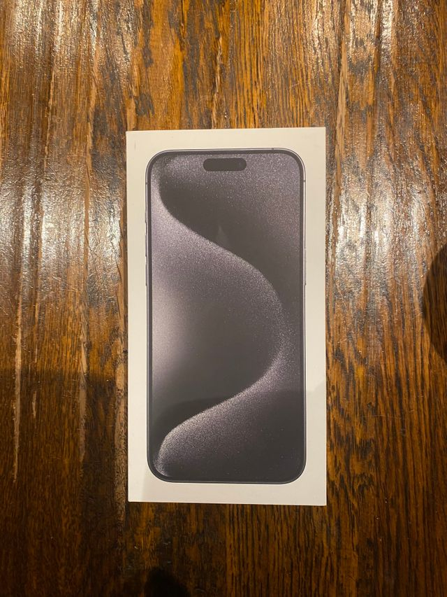 iPhone 15 pro Max en très bon état