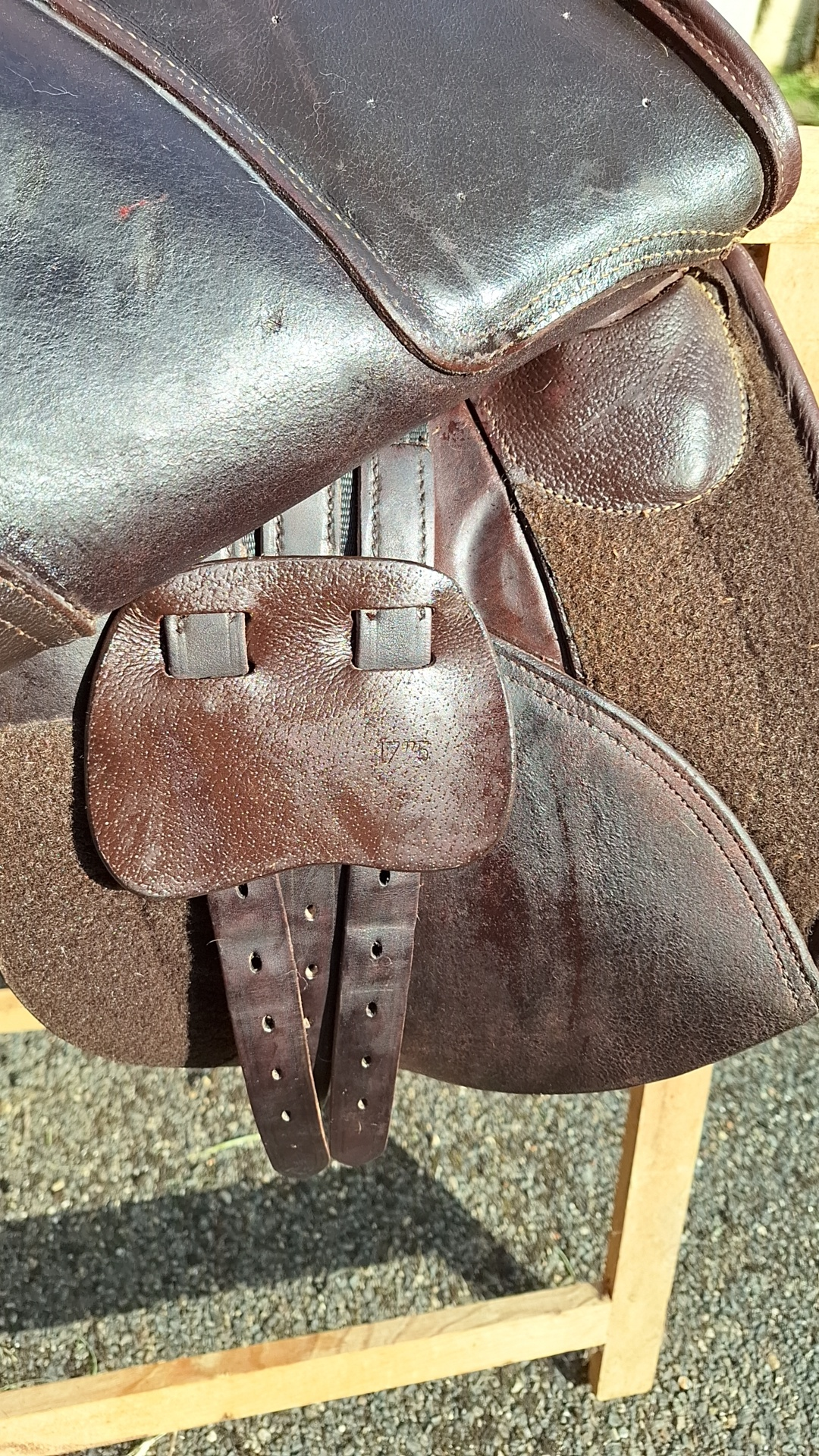 Selle Fouganza 17,5 pouces - Miniature 4