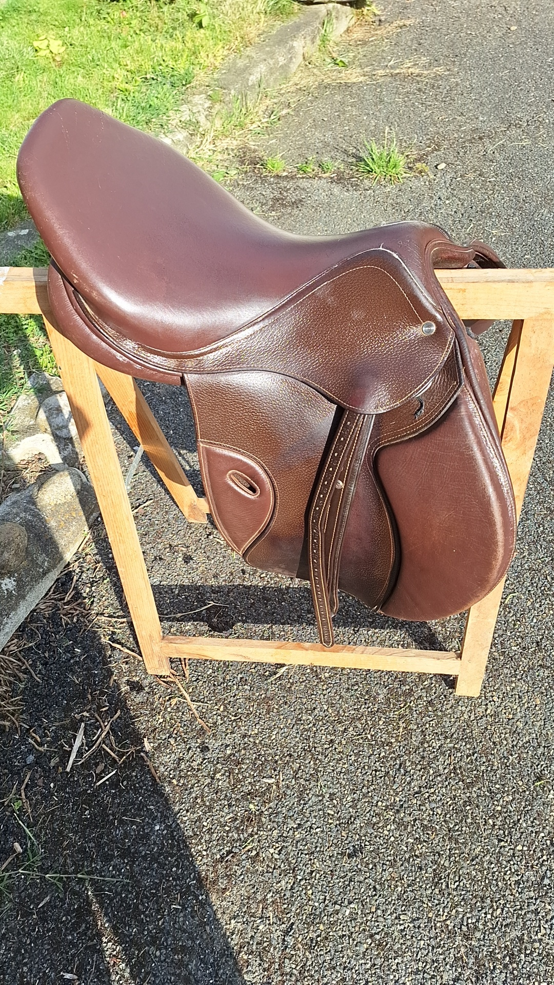Selle Fouganza 17,5 pouces - Miniature 7