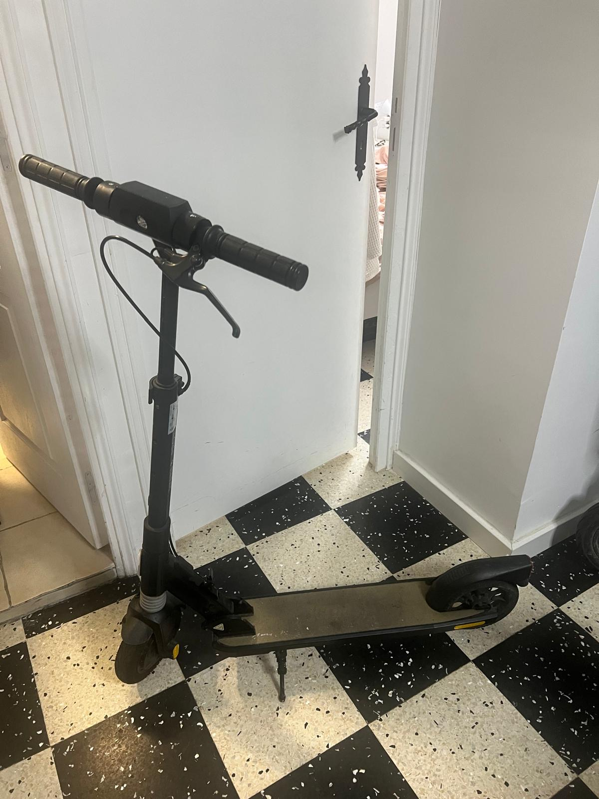 Vélos et Trottinettes en Vente - Miniature 6