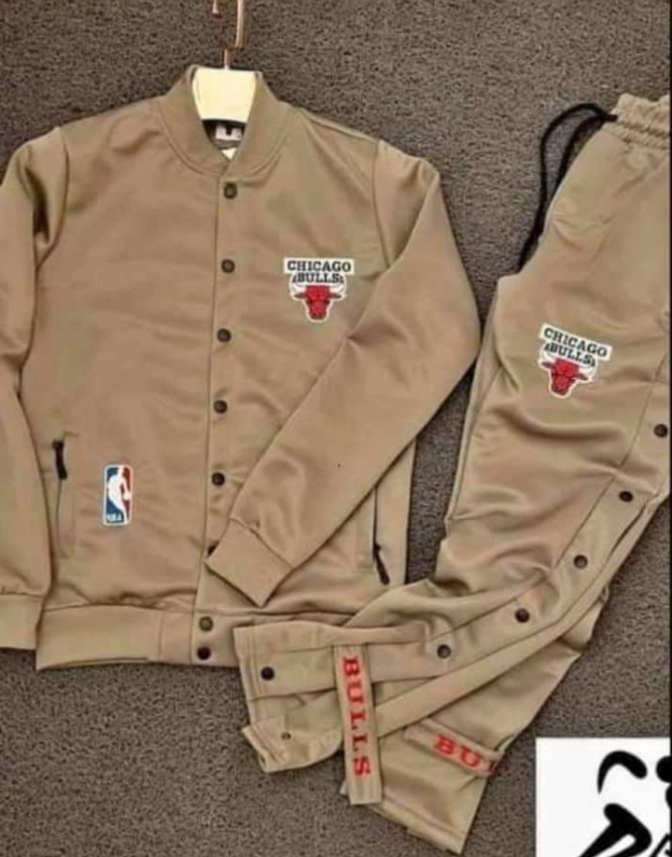Vêtements pour hommes comme femme