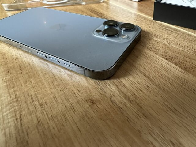 Apple iPhone 13 Pro Max - 512 Go - Bleu Alpin (Déverrouillé)