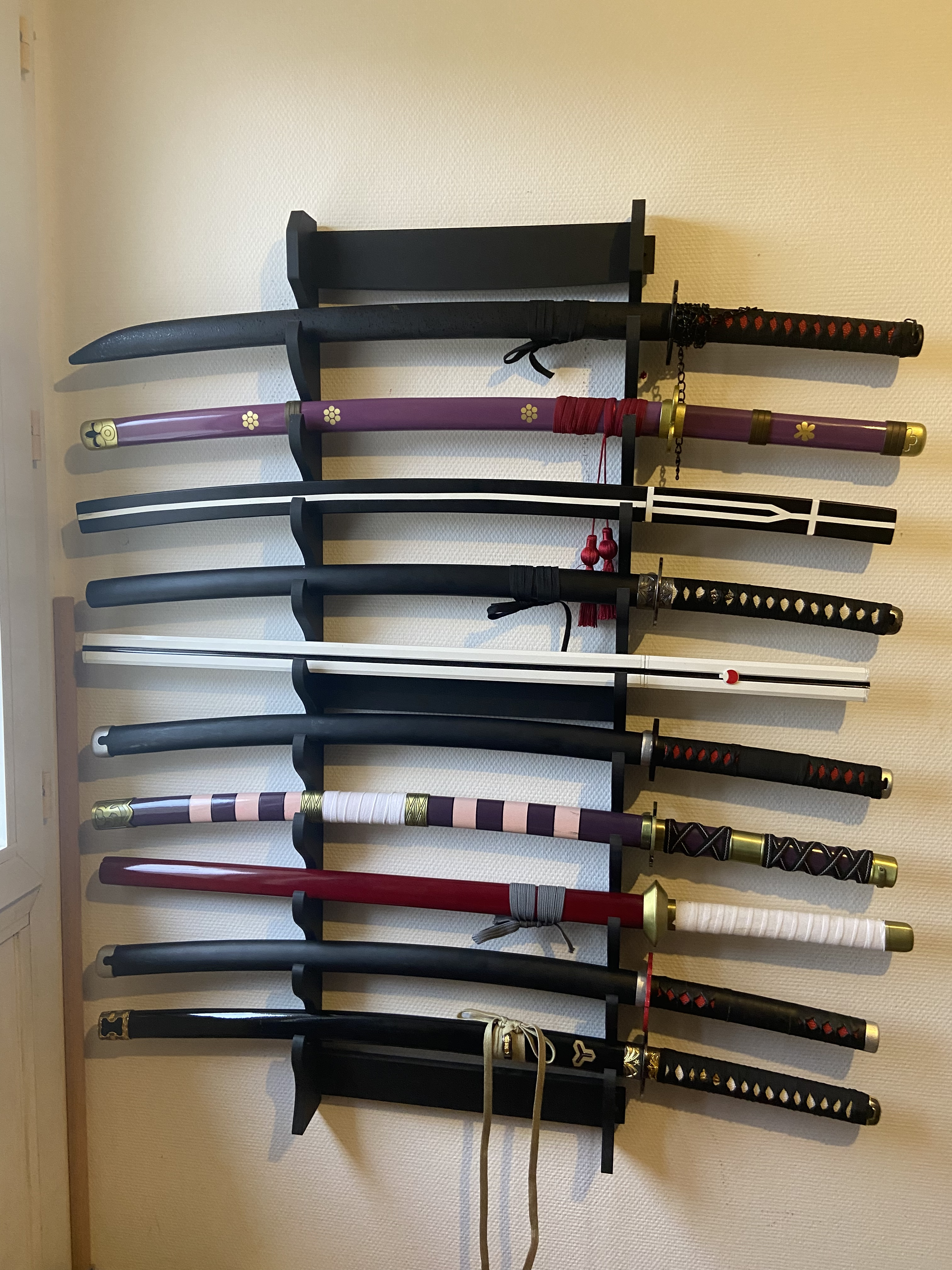 10. Katana de décoration. Collection de mangas