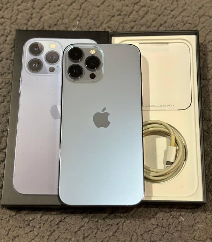 Apple iPhone 14 Pro Max 256gb Pour plus d'informations contactez moi