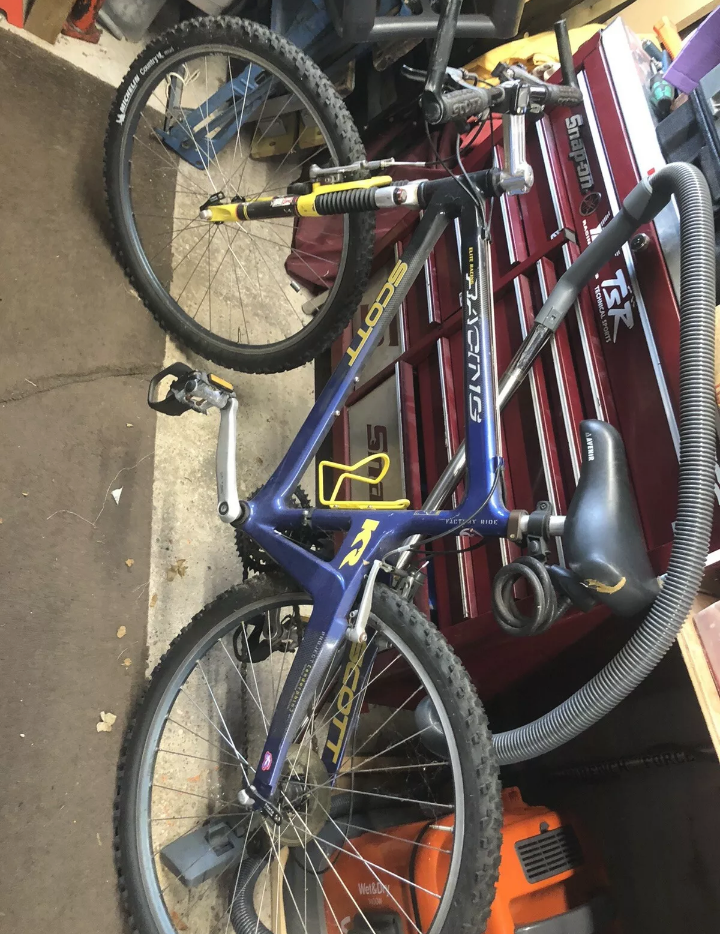 Je mets mon vélo en vente.