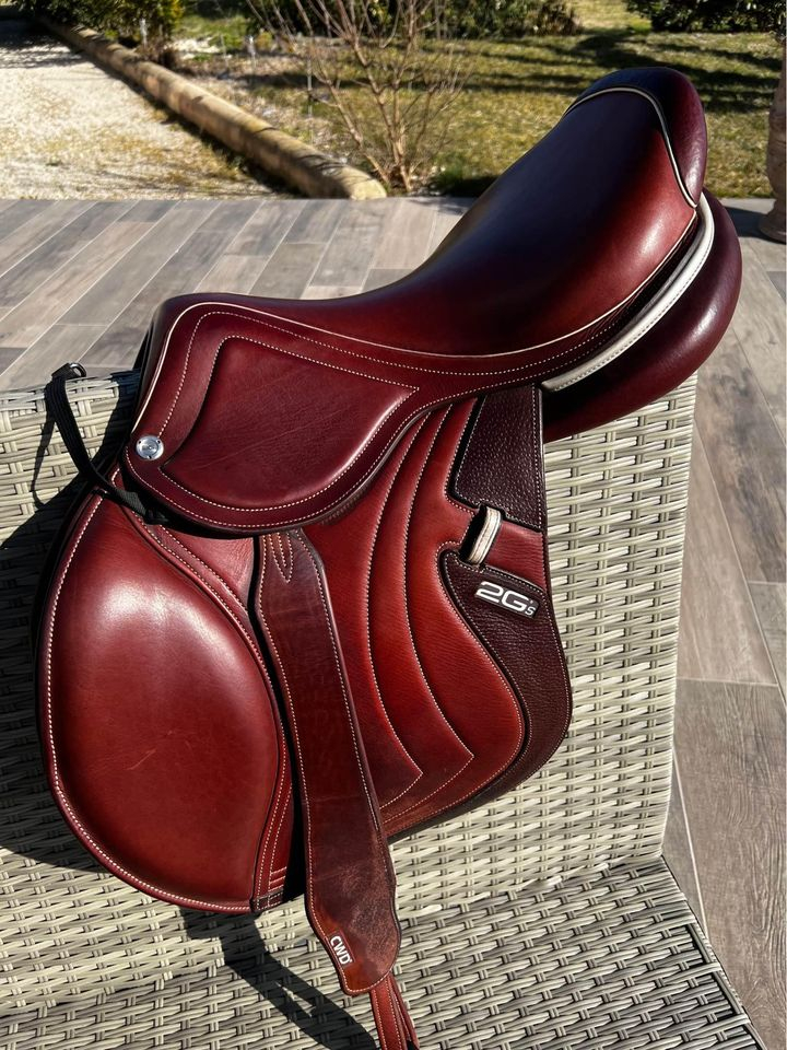 selle CWD 2GS Mademoiselle châtaigne avec liseré argenté de 2021