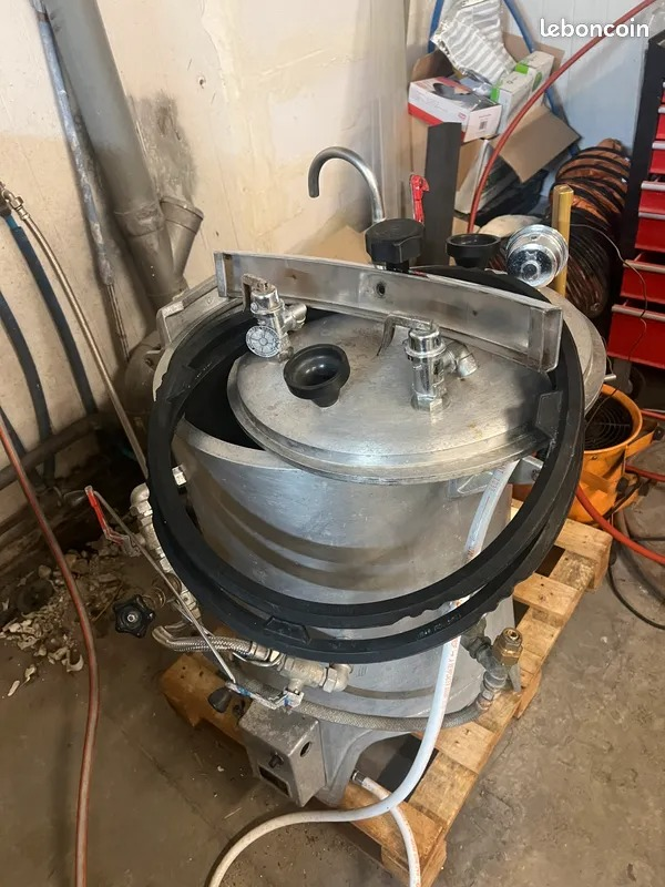 Autoclave Techna 45 L gaz propane - joints neufs, très bon état - Photo 1
