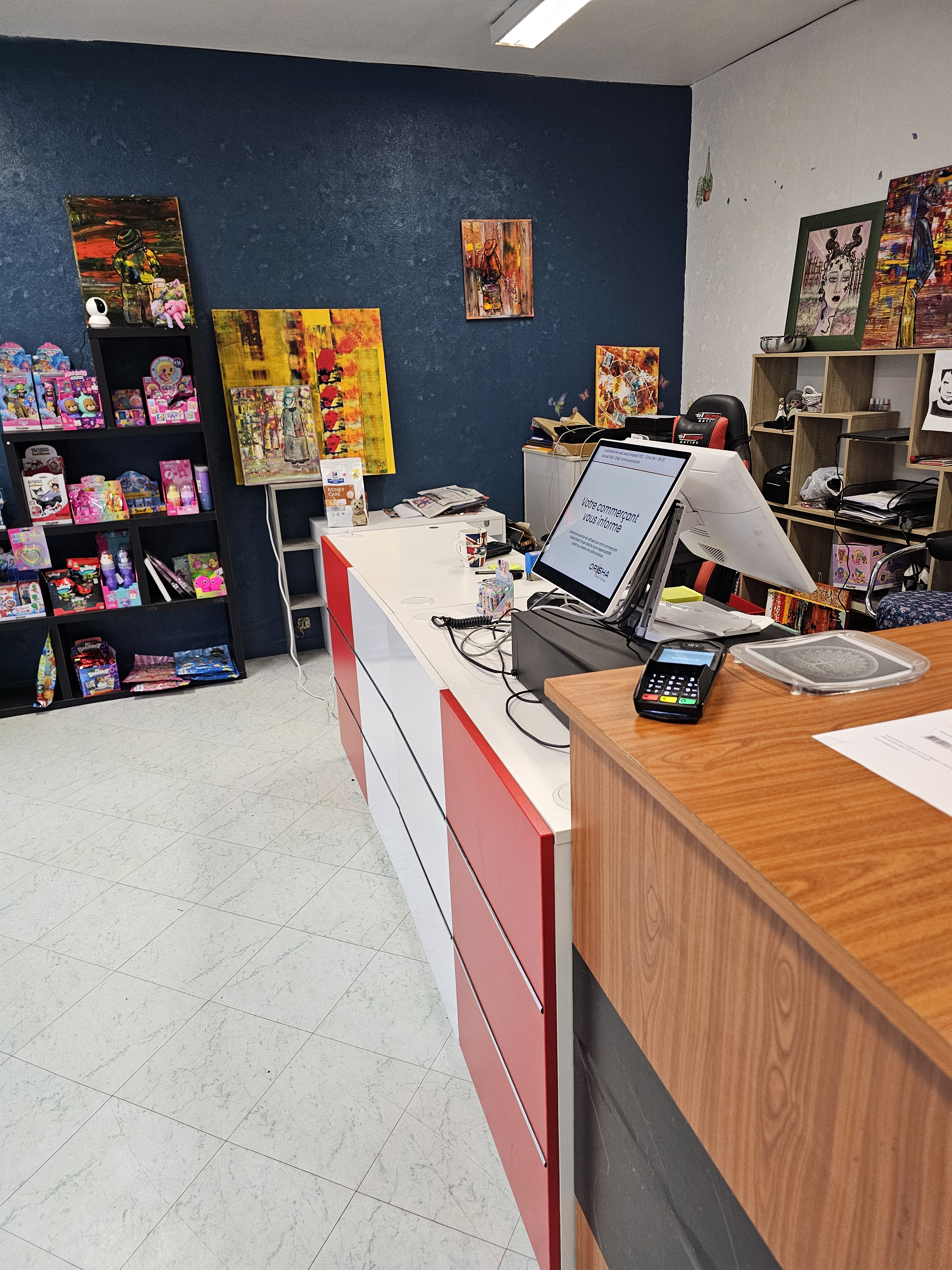 Vente de fond de commerce dans un quartier animé - Miniature 3