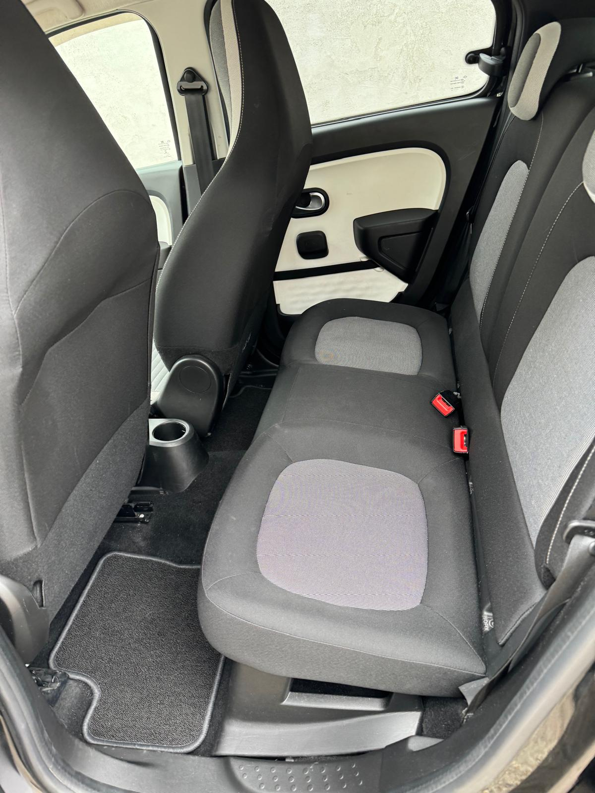 Renault Twingo 3 en très bon état avec boîte automatique