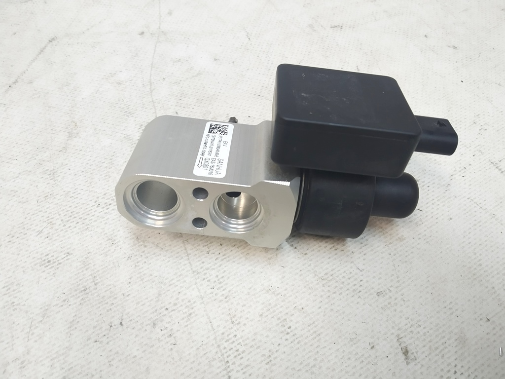 Vanne de refroidisseur de batterie Tesla modèle S REST, Tesla modèle X  1039040-00-E