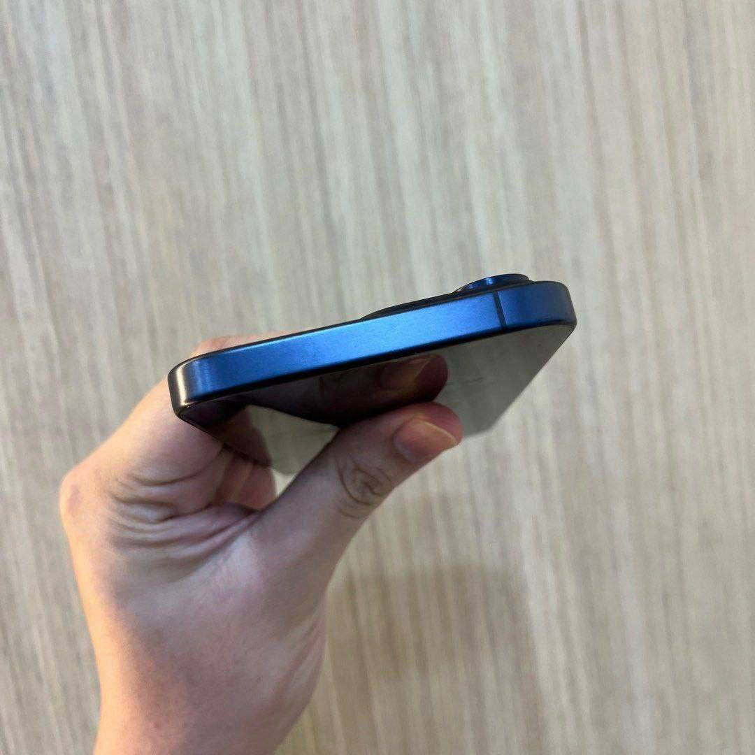 iPhone 15 pro Max en bon état. Jamais utilisé