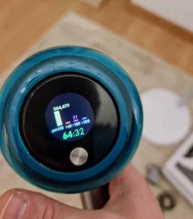 Dyson v15