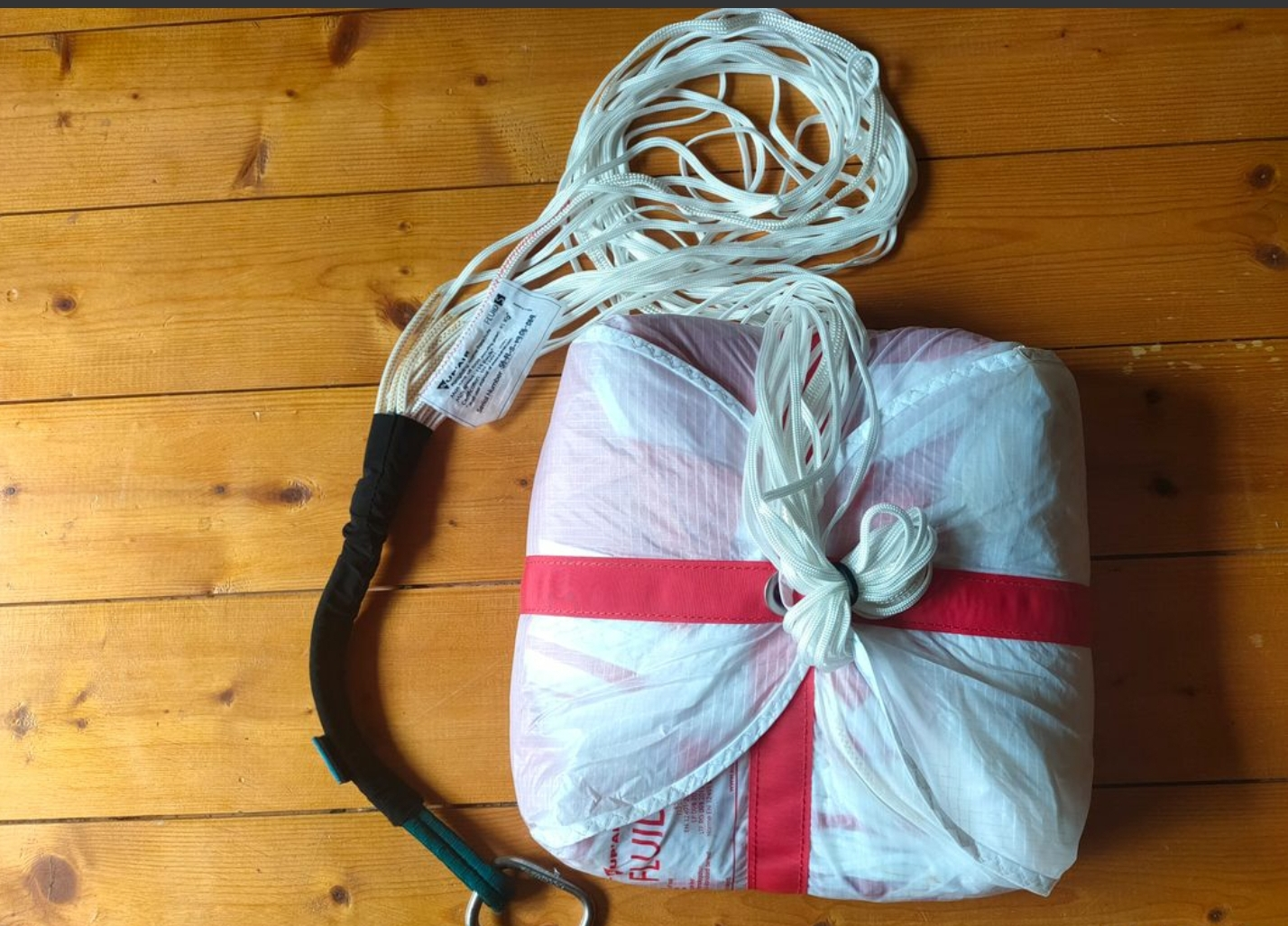 Parachute de secours