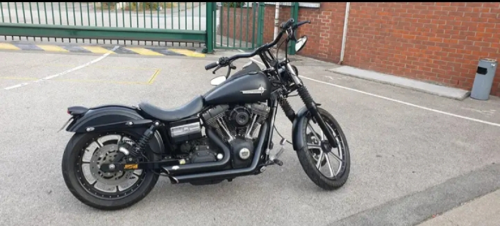 Harley Davidson Dyna - Miniature 2