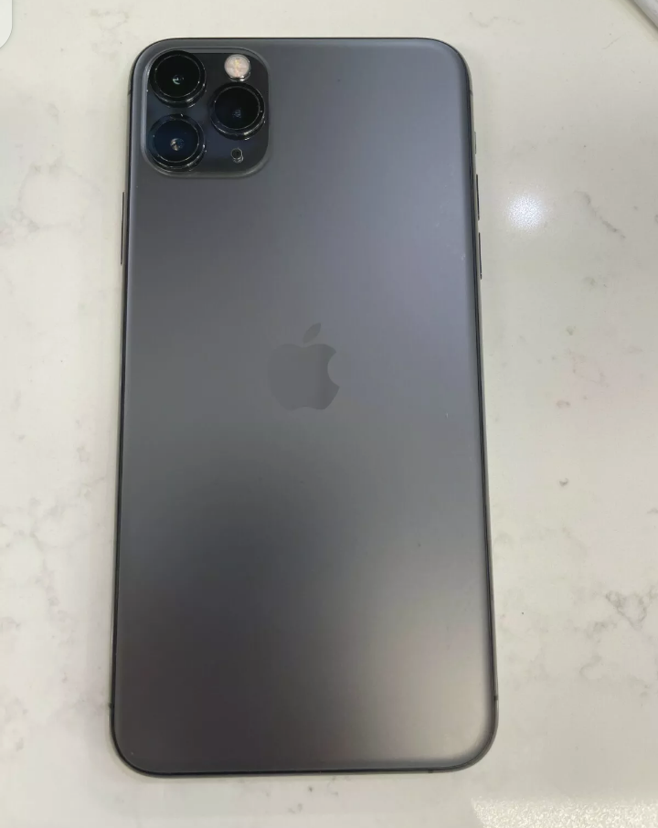 iPhone 11 Pro Max 64GB Unlocked Excellent Condition