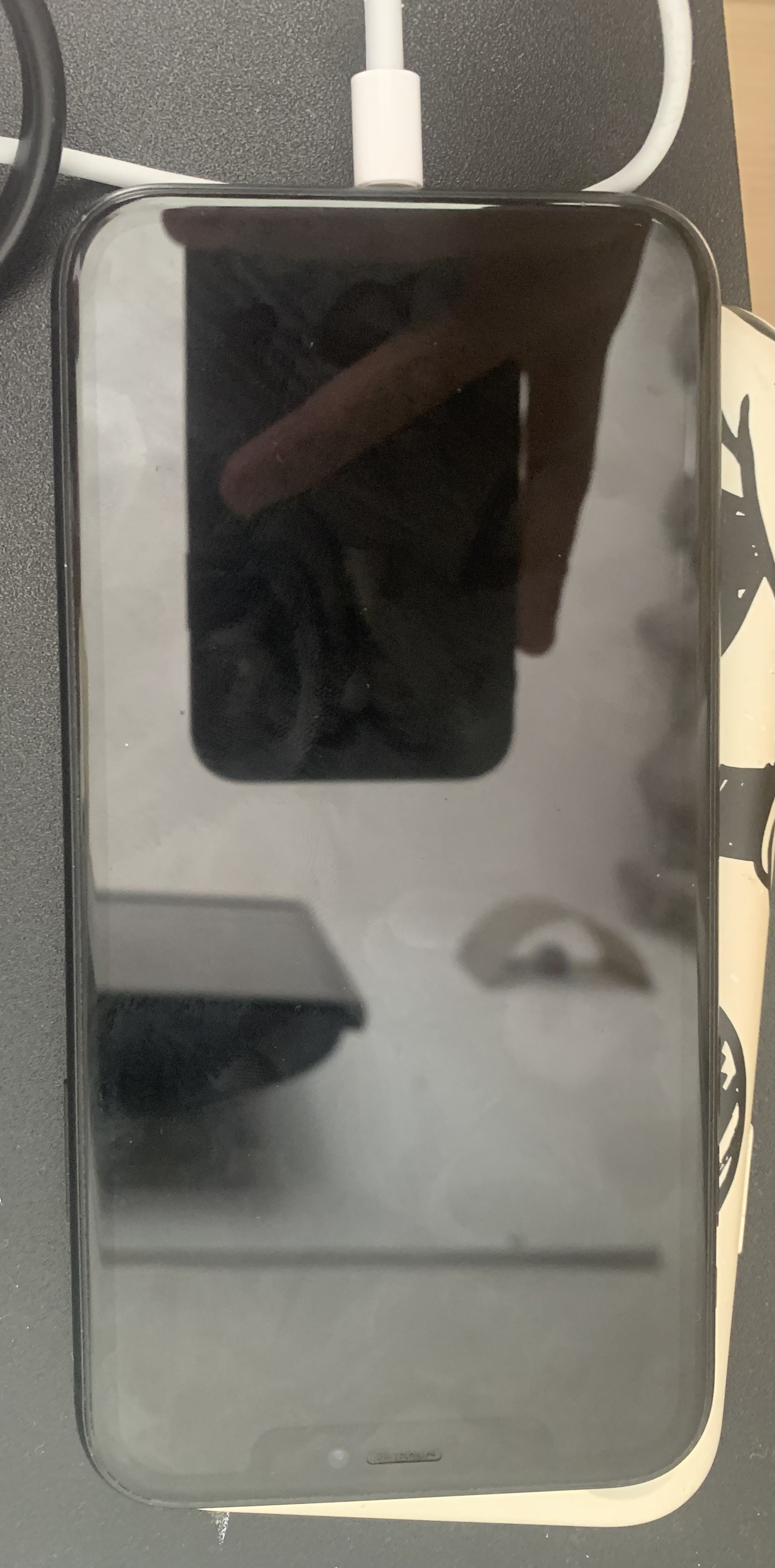 iPhone XR noir brillant