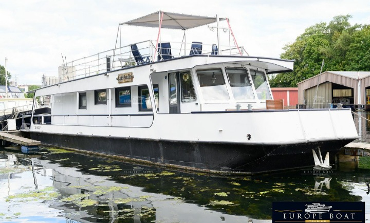 House boat 65
À vendre
