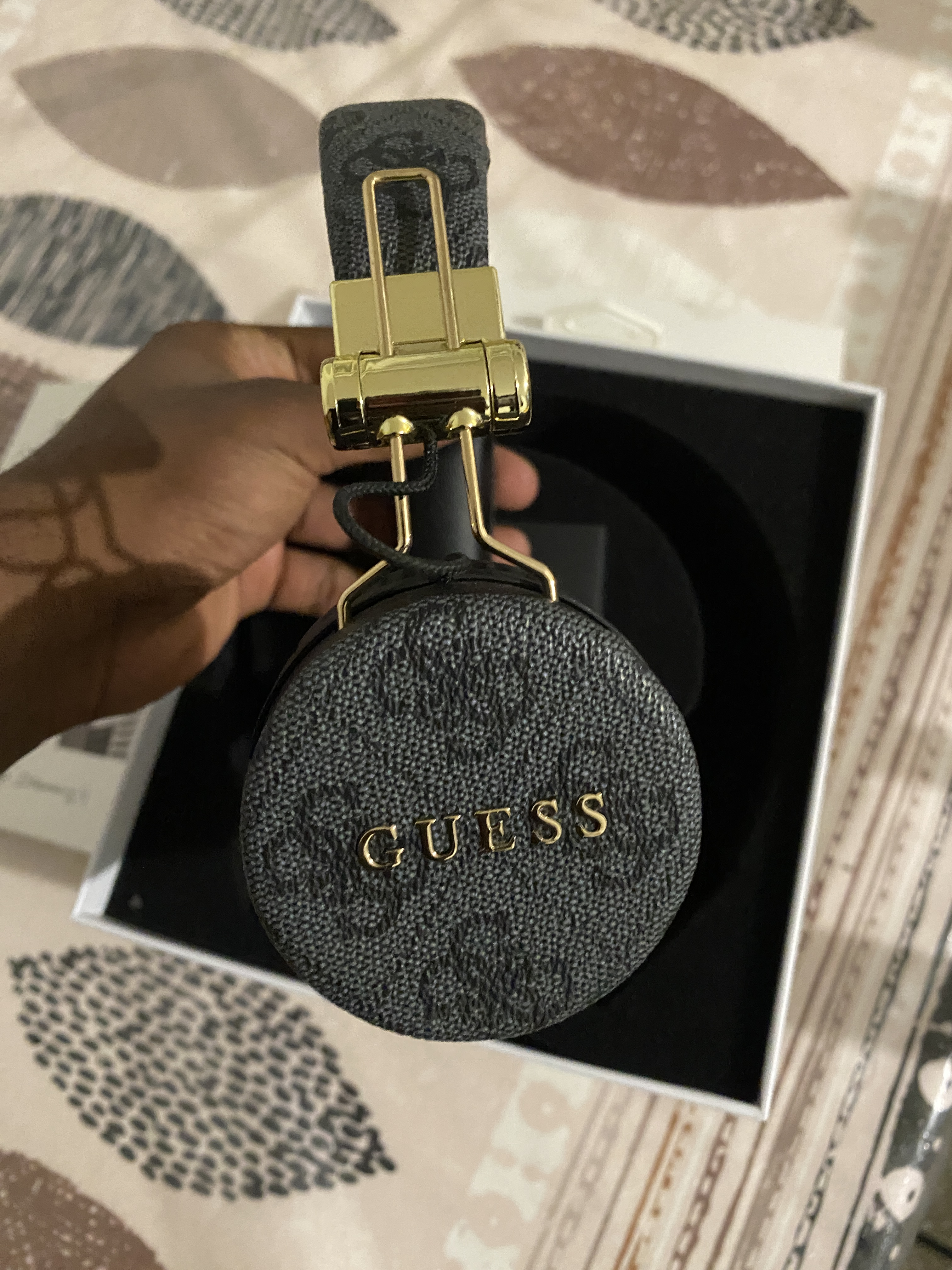 Écouteur Guess 4G métal - Style et élégance assurés