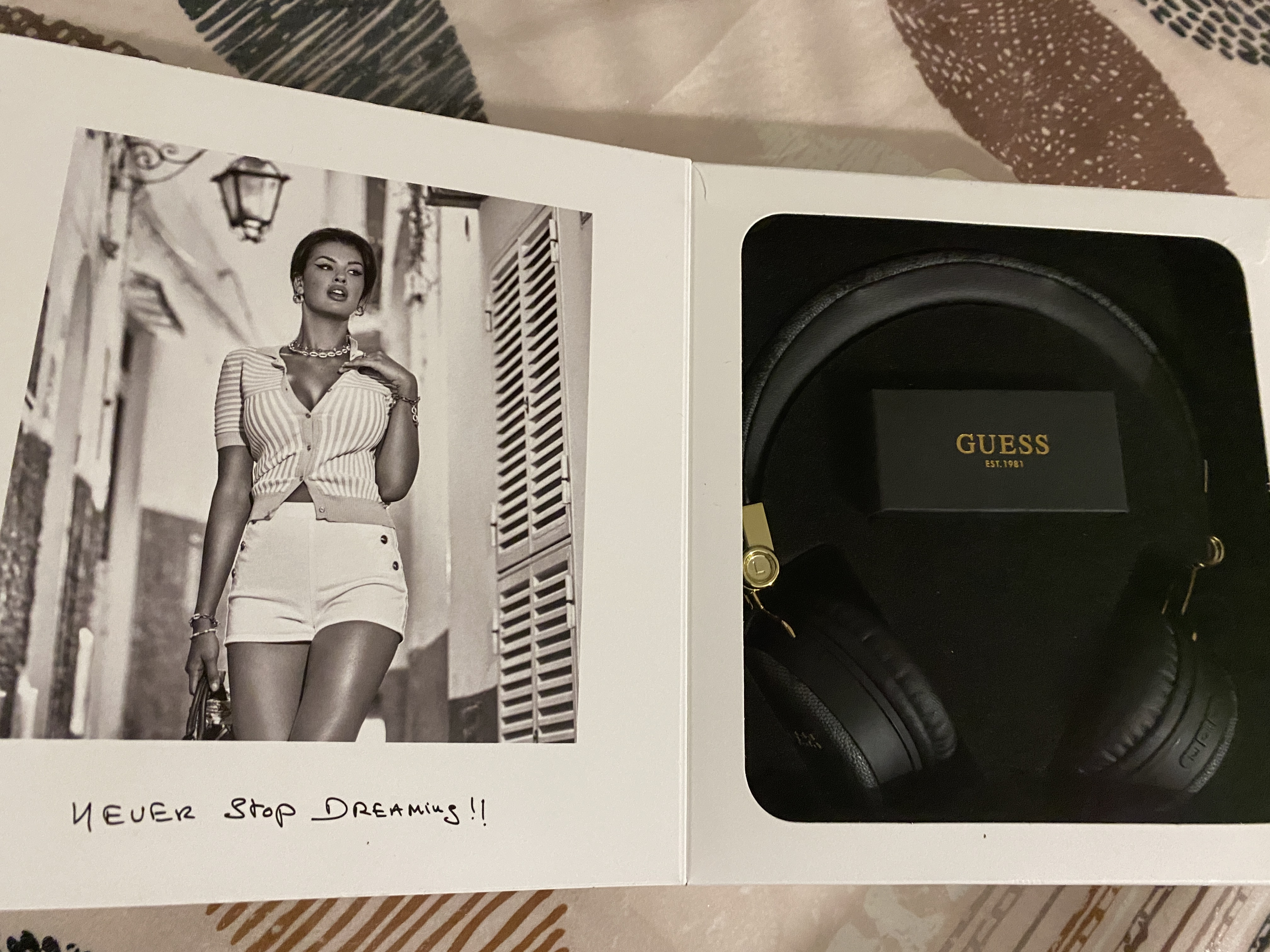 Écouteur Guess 4G métal - Style et élégance assurés - Miniature 3