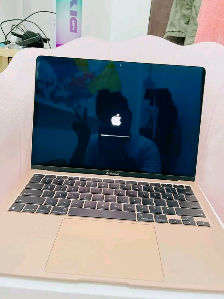 MacBook air 2020
