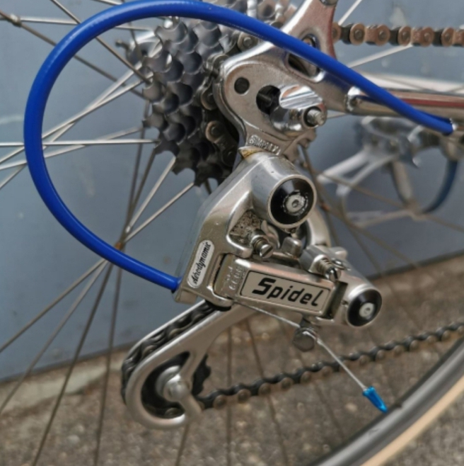 Vélo de course très bien