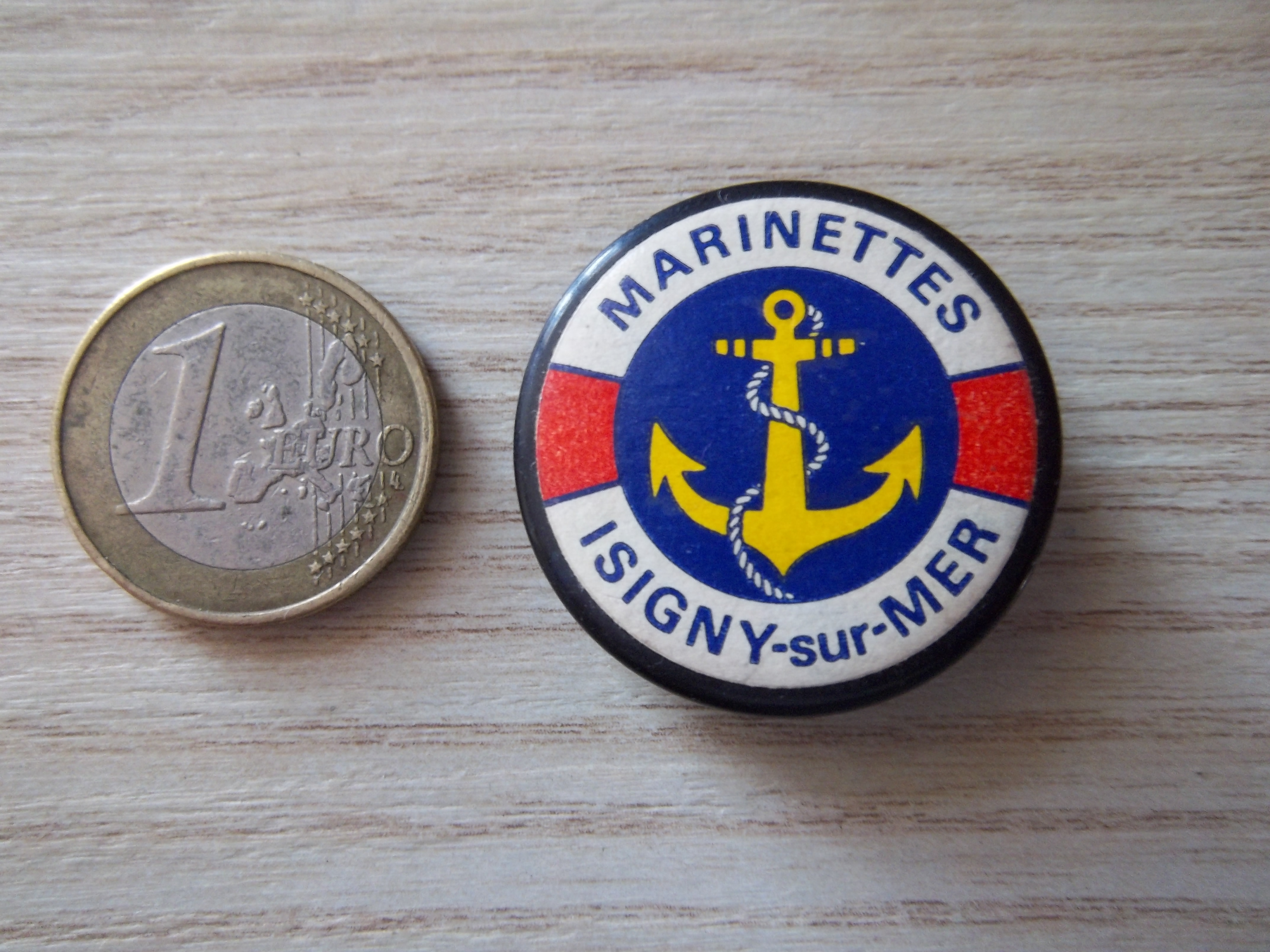 Badge d'époque 1966 Marinettes Isigny Sainte-Mère - Miniature 2