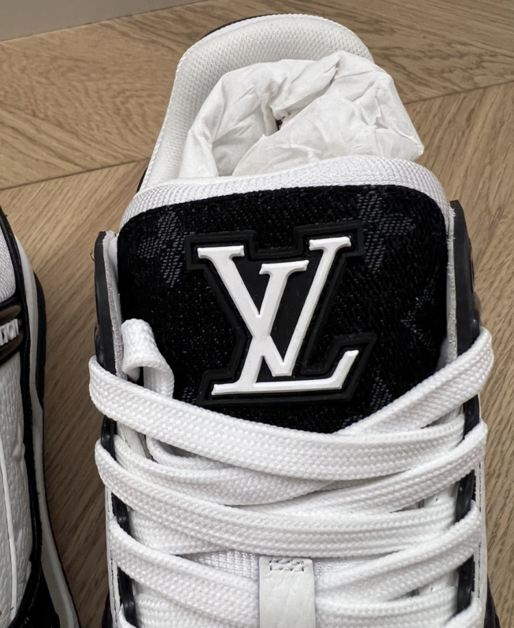 Sneakers Louis Vuitton - Miniature 4