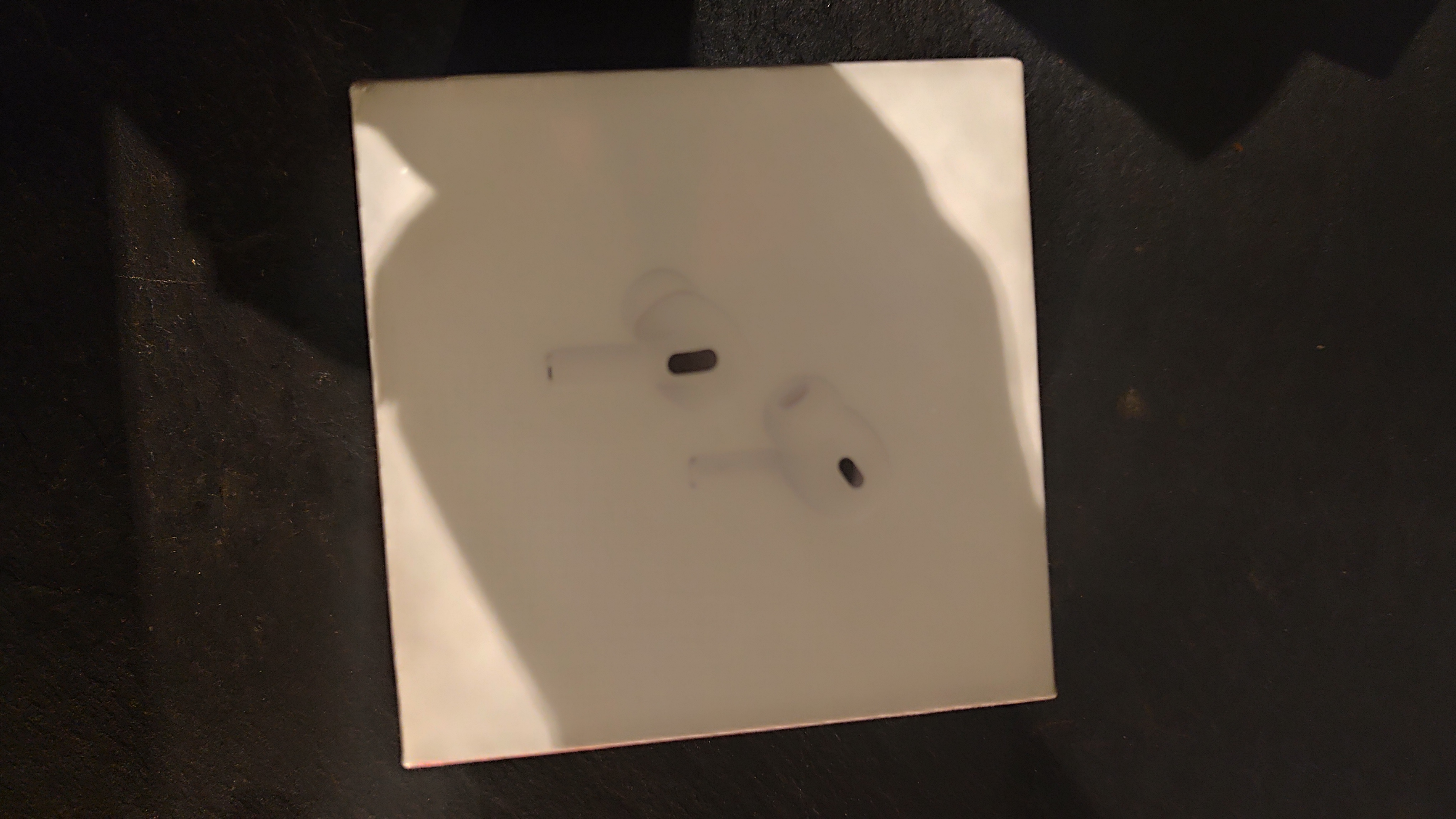 AirPods Pro 2 à vendre - Neufs et performants - Miniature 2