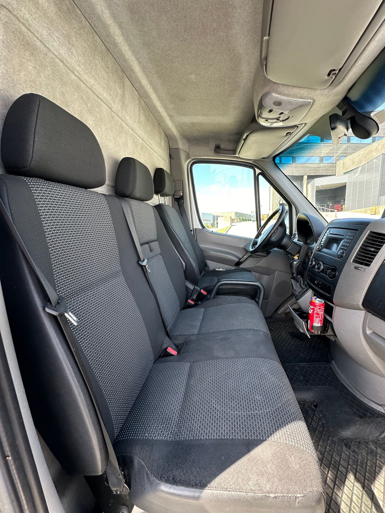 Mercedes Benz Sprinter à vendre sur bon prix et bien clean - Miniature 5